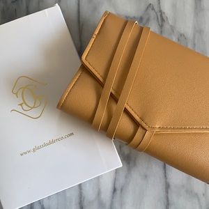 💗Glass and Ladder Tech Organizer Roll💗